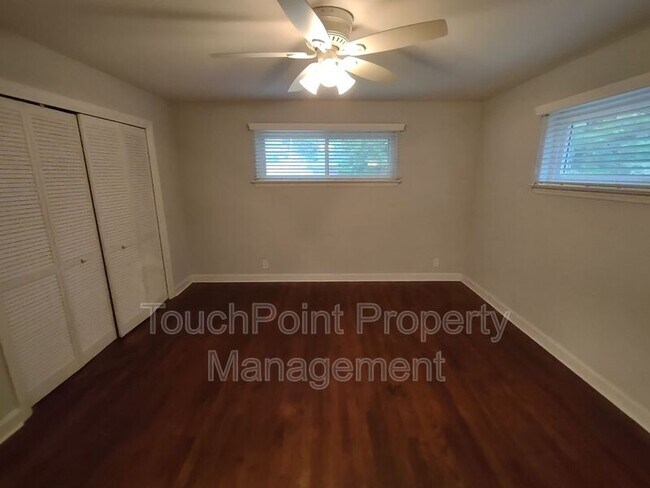 Building Photo - 6414 Elmwood Cir
