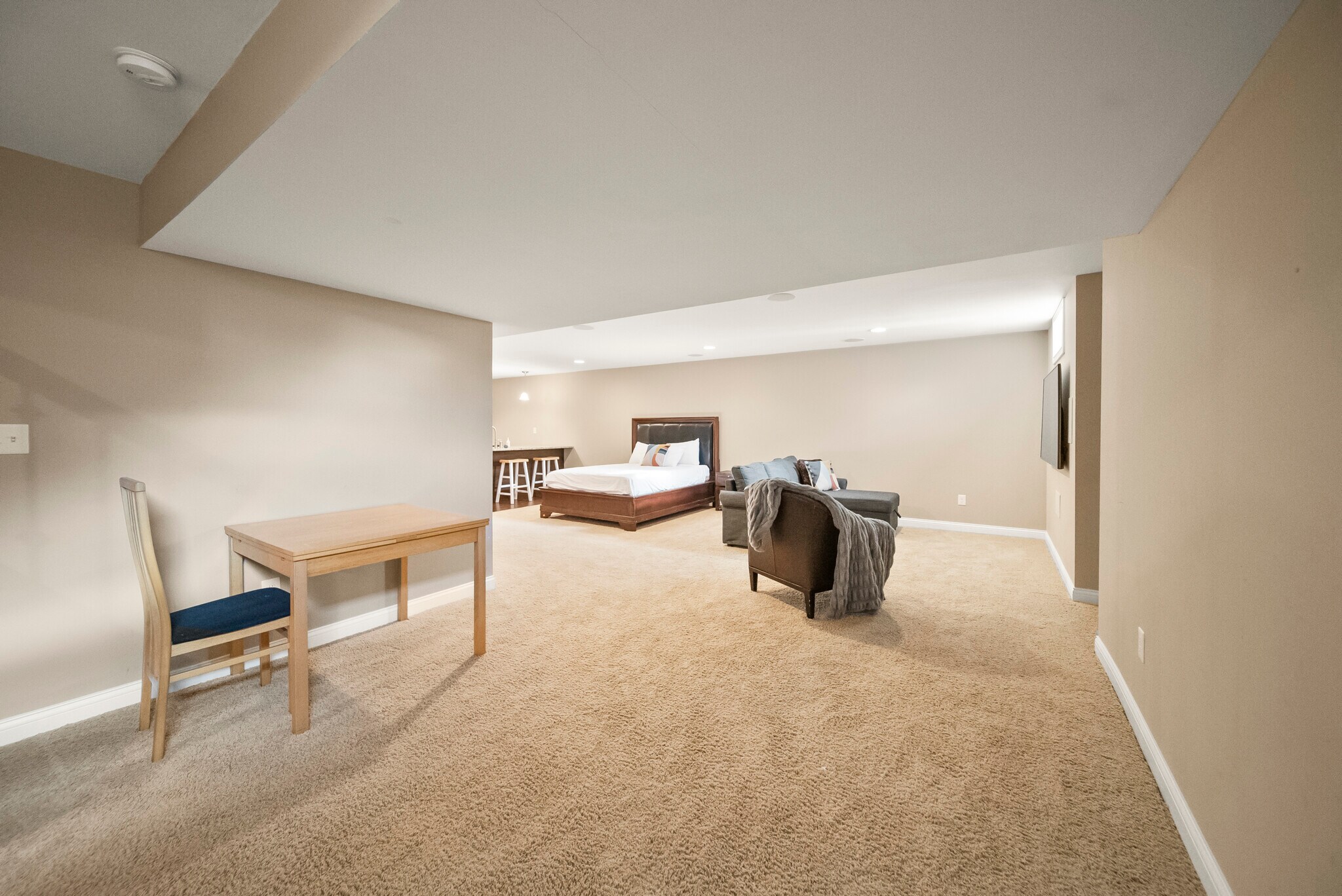 Building Photo - 10599 Geist View Dr