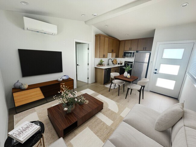 Interior Photo - 12759 Matteson Ave