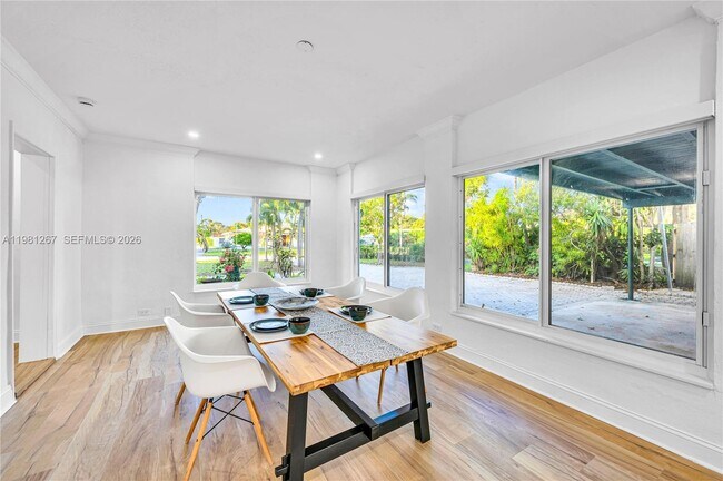 Building Photo - 1960 NE 182nd St