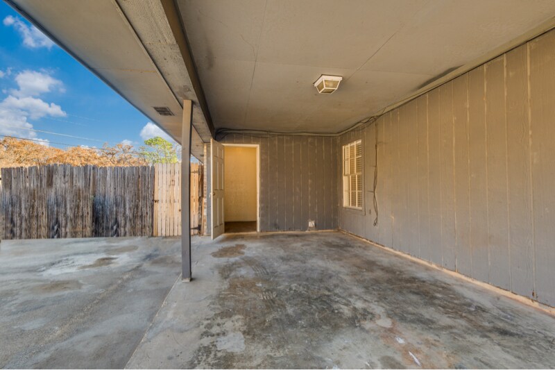 Building Photo - 1803 Cousins Ct