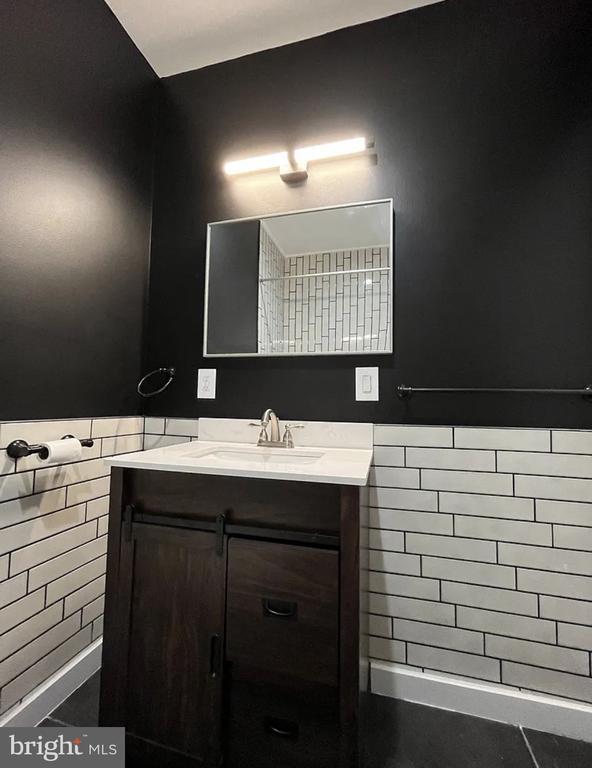 Building Photo - 2105 E Huntingdon St