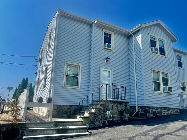 Building Photo - 80 Josephine Evaristo Ave