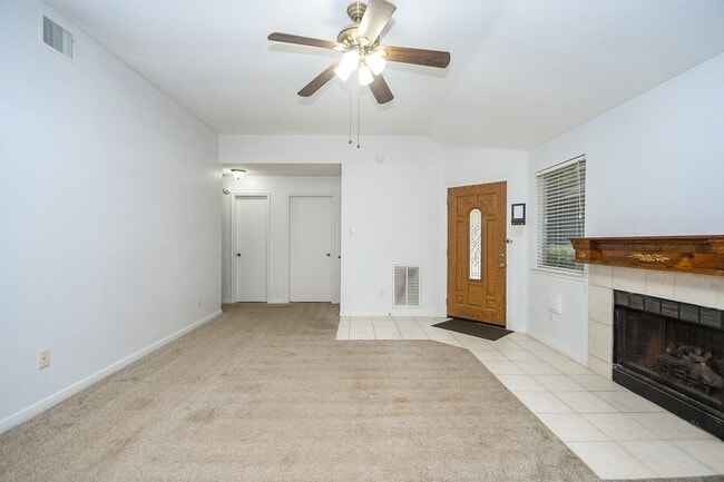 Building Photo - 8562 Laurel Trails Dr