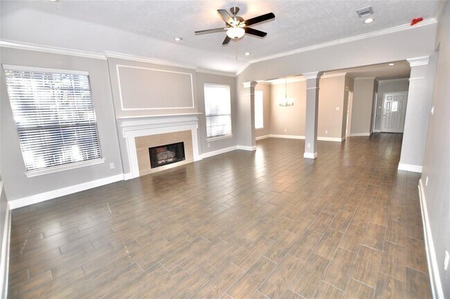 Building Photo - 4602 Natural Bridge Dr