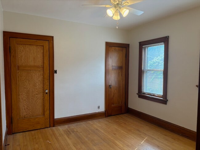 Building Photo - 5412 W Vine St