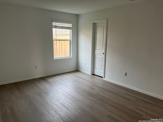 Building Photo - 6507 Scarecrow Wy