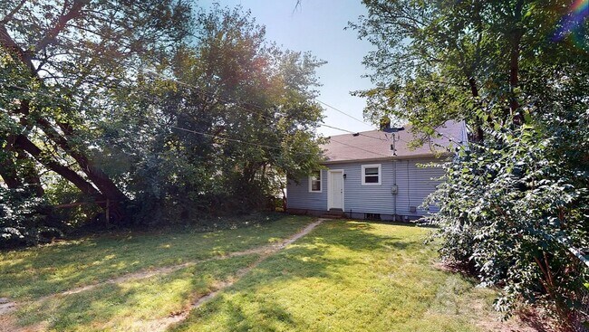 Building Photo - 4702 Young Ave