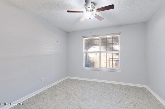 Building Photo - 203 Long Plantation Blvd