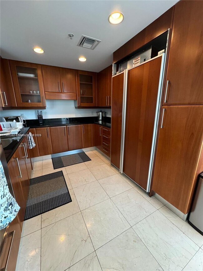 Building Photo - 19400 Turnberry Way