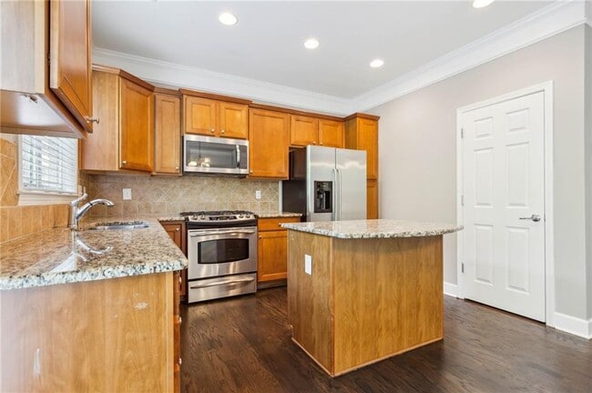 Building Photo - 2252 Limehurst Dr
