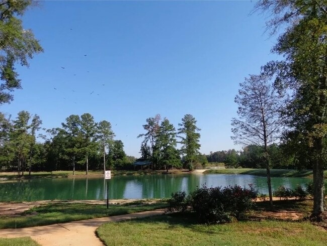 Building Photo - 11644 Mendenhall Ct