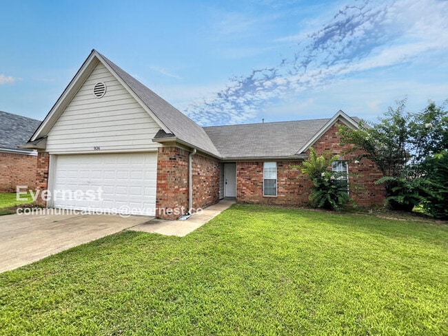 Primary Photo - 9136 Bentley Woods Dr