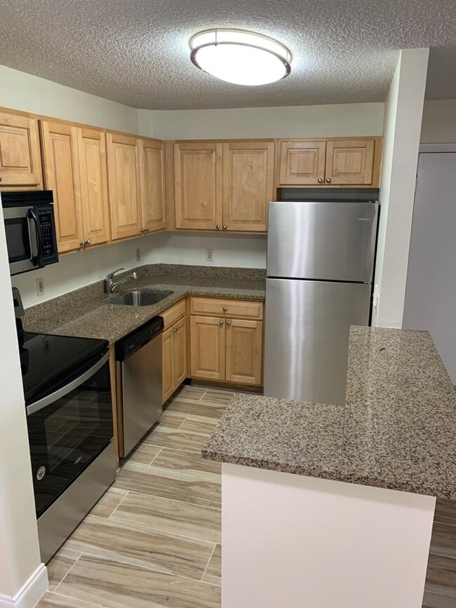 Building Photo - 10765 Cleary Blvd