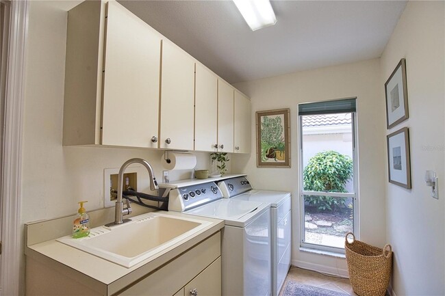 Building Photo - 735 Carnoustie Terrace