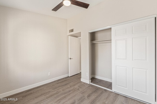 Building Photo - 502 E Sequoia Dr