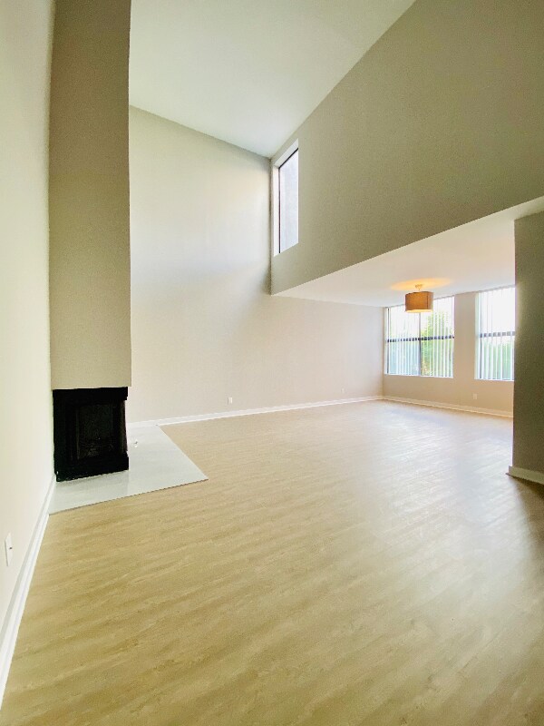 Building Photo - 1600 Camden Ave