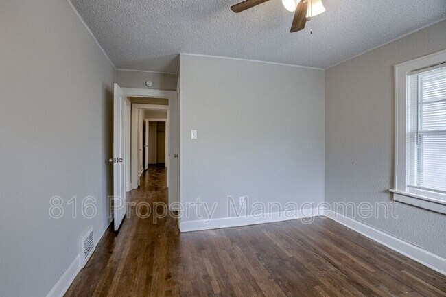 Building Photo - 3914 Jackson Ave