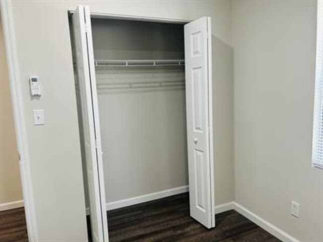 Building Photo - Brand New Renovated 2/1 Available Now!