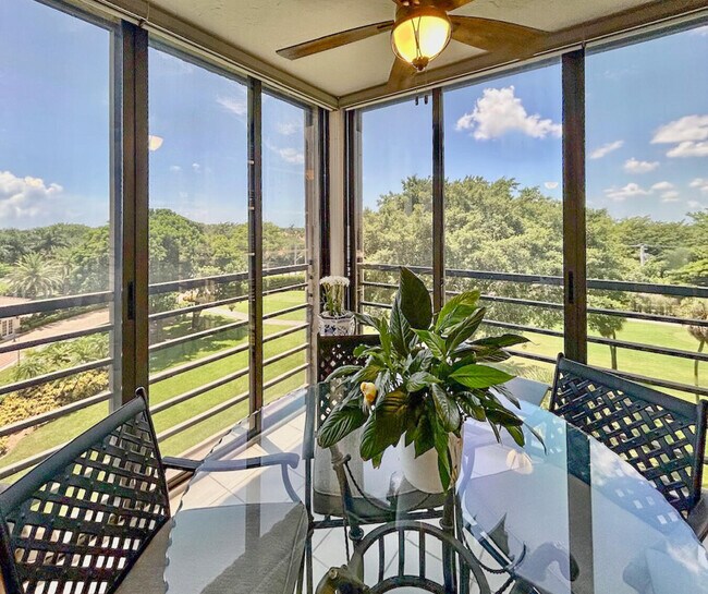 Building Photo - 7568 Regency Lake Dr