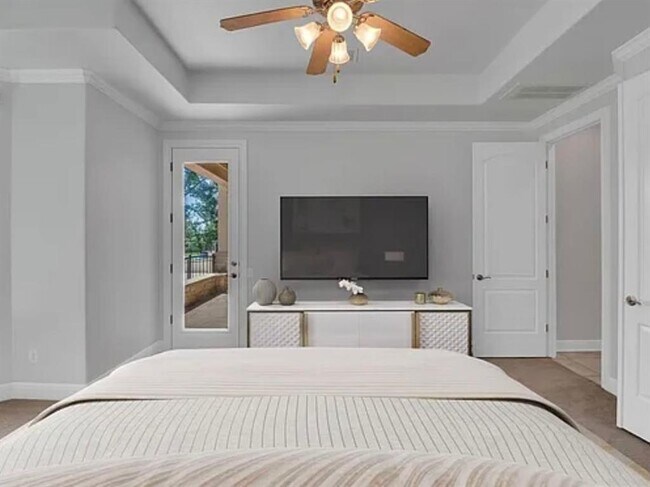 Building Photo - 1921 University Club Dr