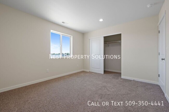 Building Photo - 1613 W Lee St