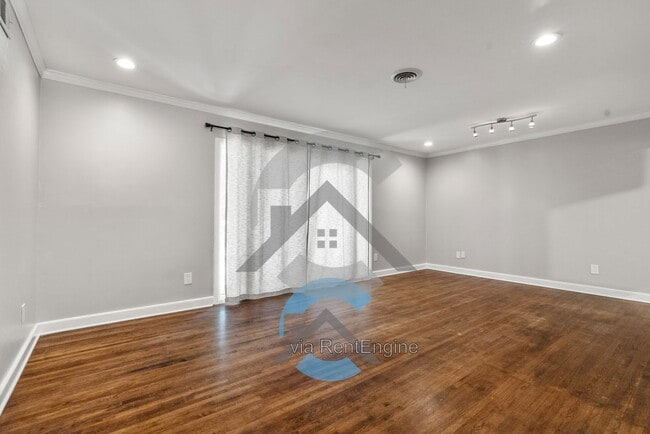 Building Photo - 6214 H St