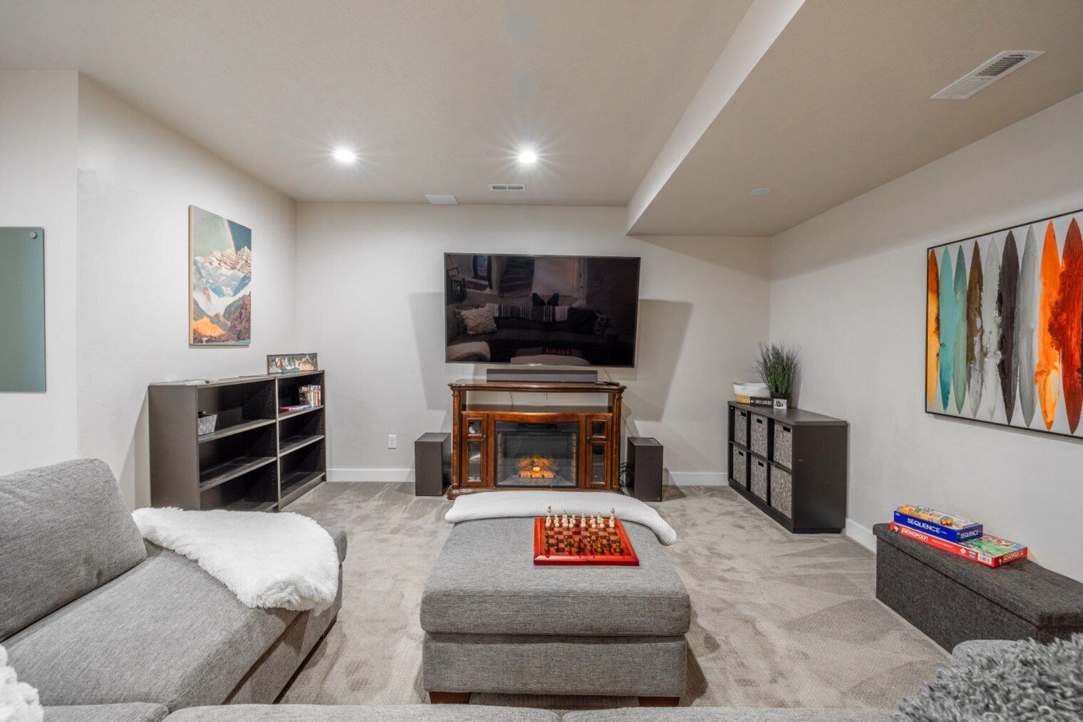 Building Photo - 255 Matterhorn Dr