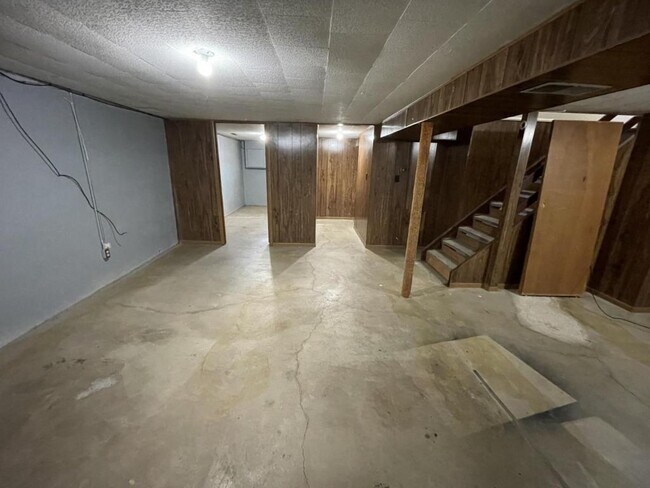 Building Photo - 4619 Aurora Ave