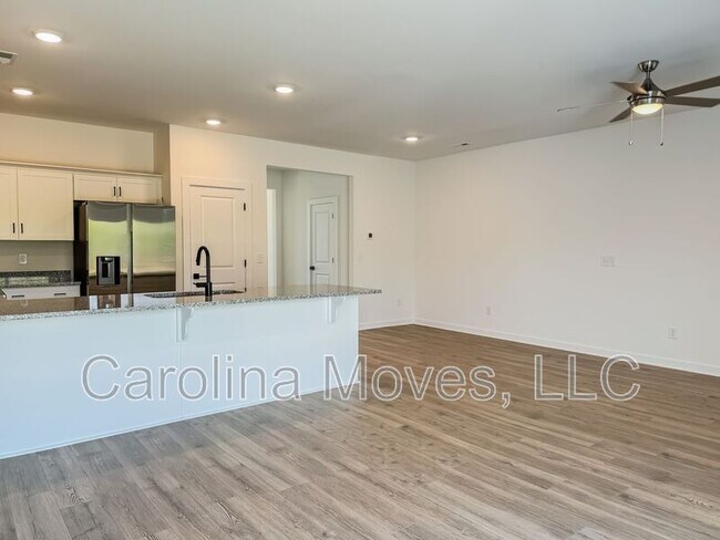 Building Photo - 1431 Darrowby Way