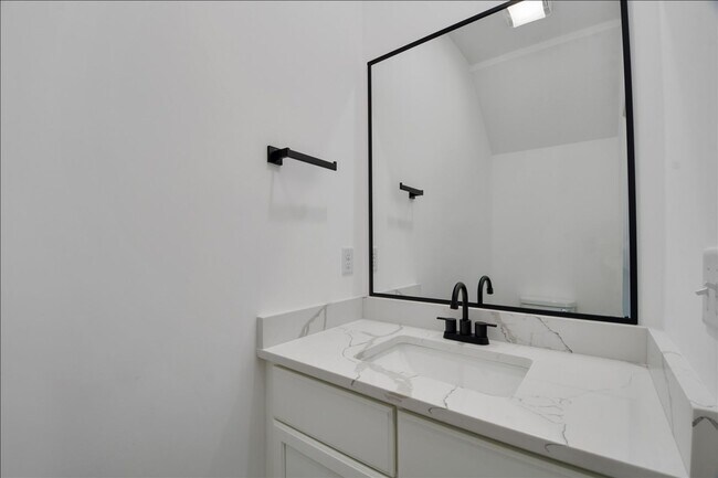 Building Photo - 3309 Stoneway Ct