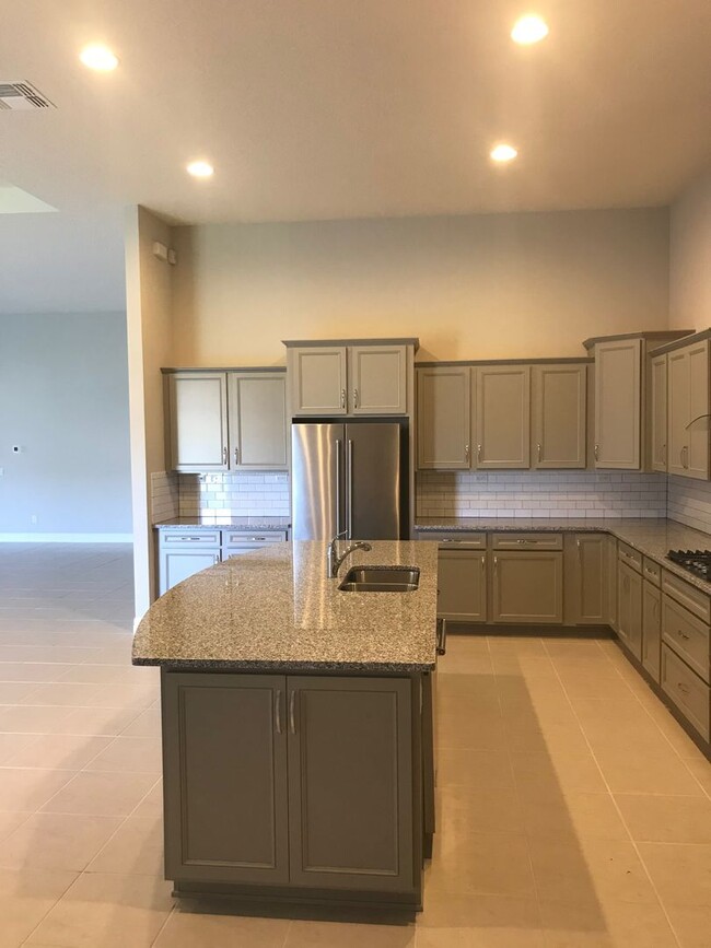 Building Photo - 3 Bedroom Home Located in Lake Nona!!