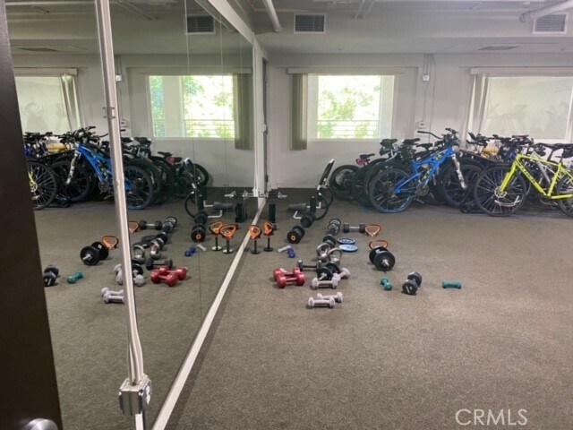 Building Photo - 11851 Laurelwood Dr