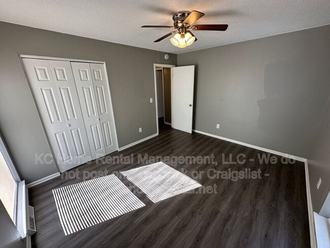 Building Photo - 8725 Countryshire Ln