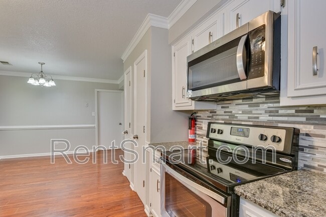 Building Photo - 493 Fairfield Way