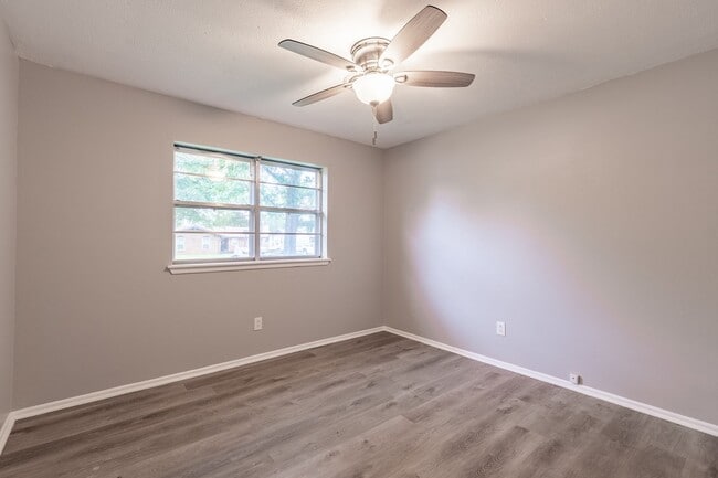 Building Photo - 3/2/2 in S Georgia!