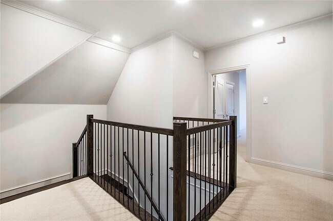 Building Photo - 37 Kennington Ct