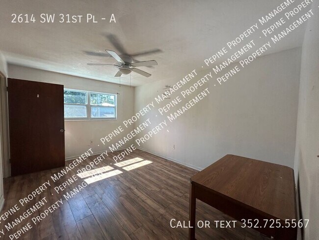 Building Photo - 2614 SW 31st Pl