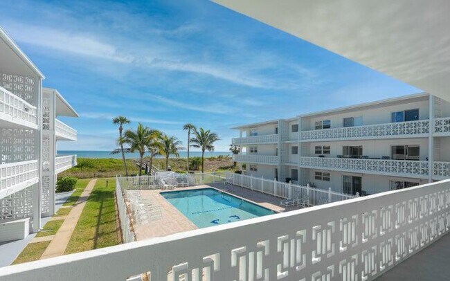 Building Photo - 4800 Ocean Beach Blvd
