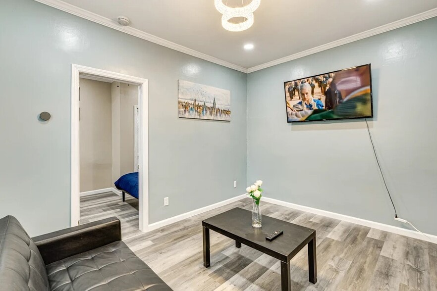 Living Room - 126 Oakland Ave