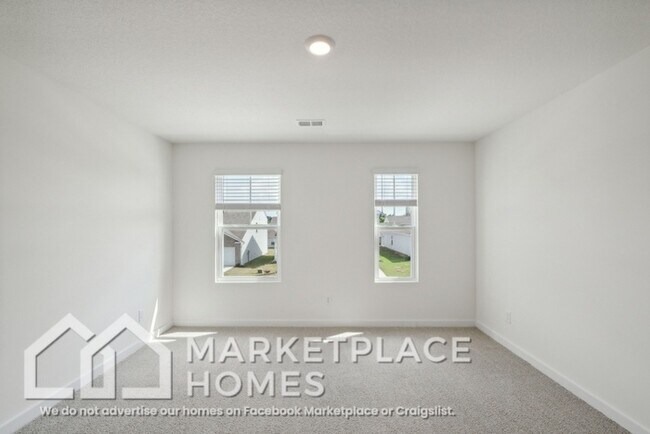 Building Photo - 4033 NE Billie Ln