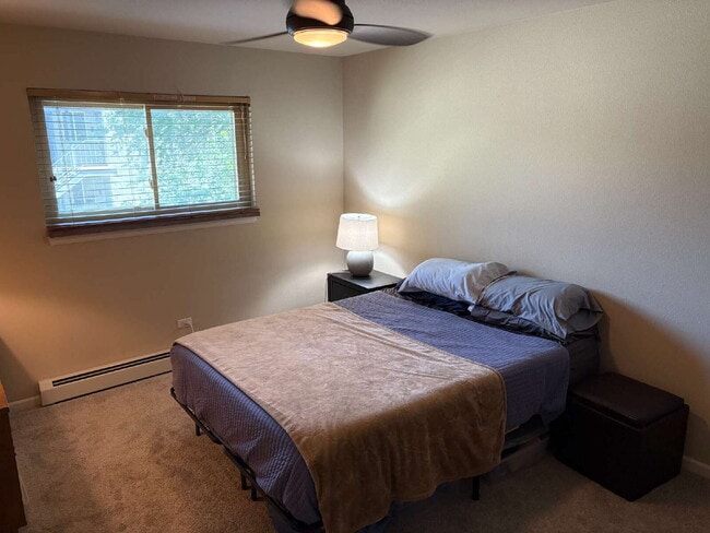 Building Photo - Immediate Availability! Wonderful 1 Bed Co...