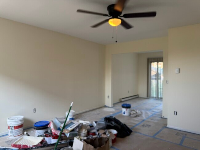 Building Photo - 27 Fairfield Ave