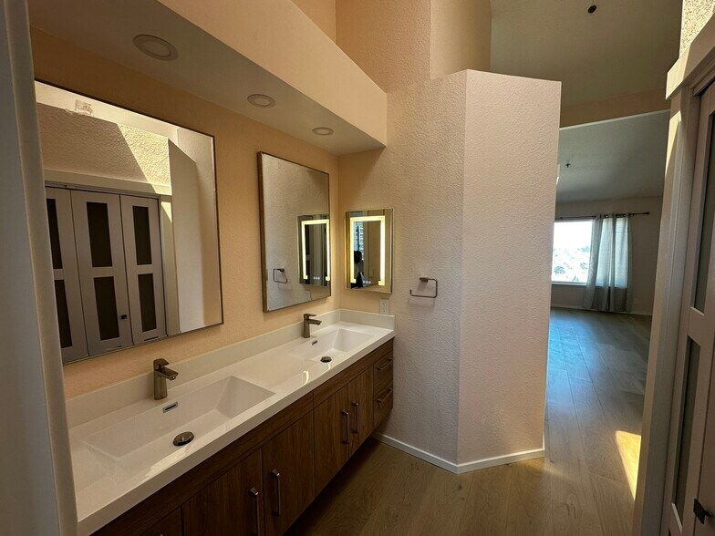 Master Bedroom #3 - 126 Cityview Dr