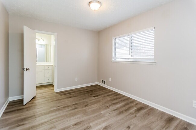 Building Photo - 4770 Millbank Ct