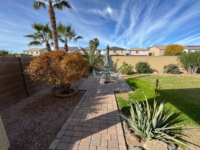 Building Photo - Beautiful 4-bedroom, 2-bath single-story home with Fully Landscaped Backyard