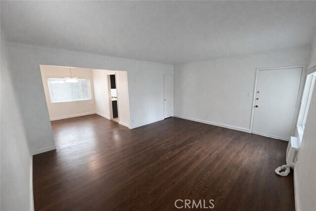 Building Photo - 11441 Oxnard St