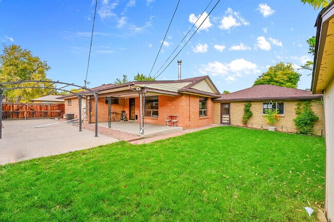 Building Photo - $3,095.00 - 3 Bedrooms, 2 Bathrooms Single Family Home in Arvada with Cozy Fireplace!