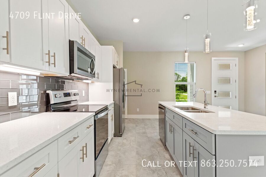 Building Photo - 4709 Flint Dr