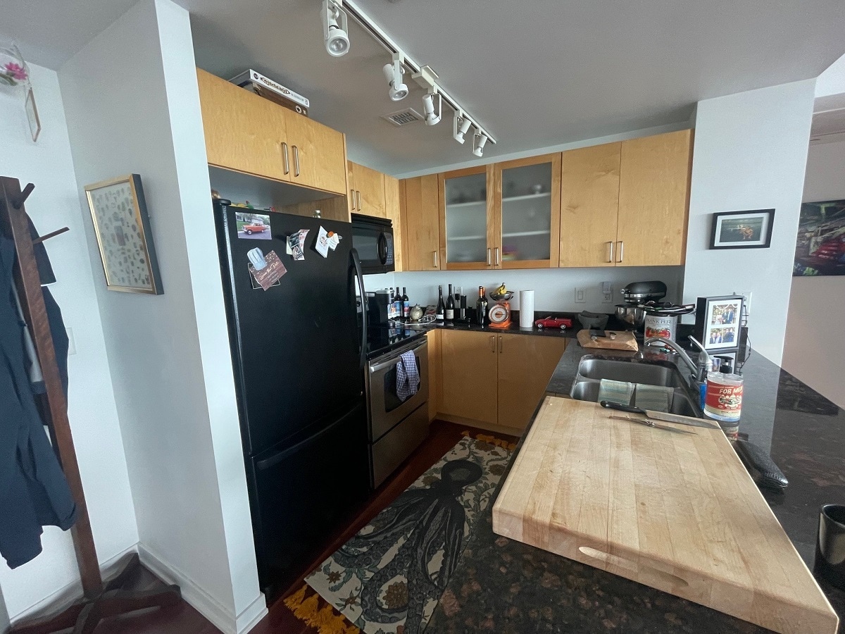 Building Photo - 8151 33rd Ave S